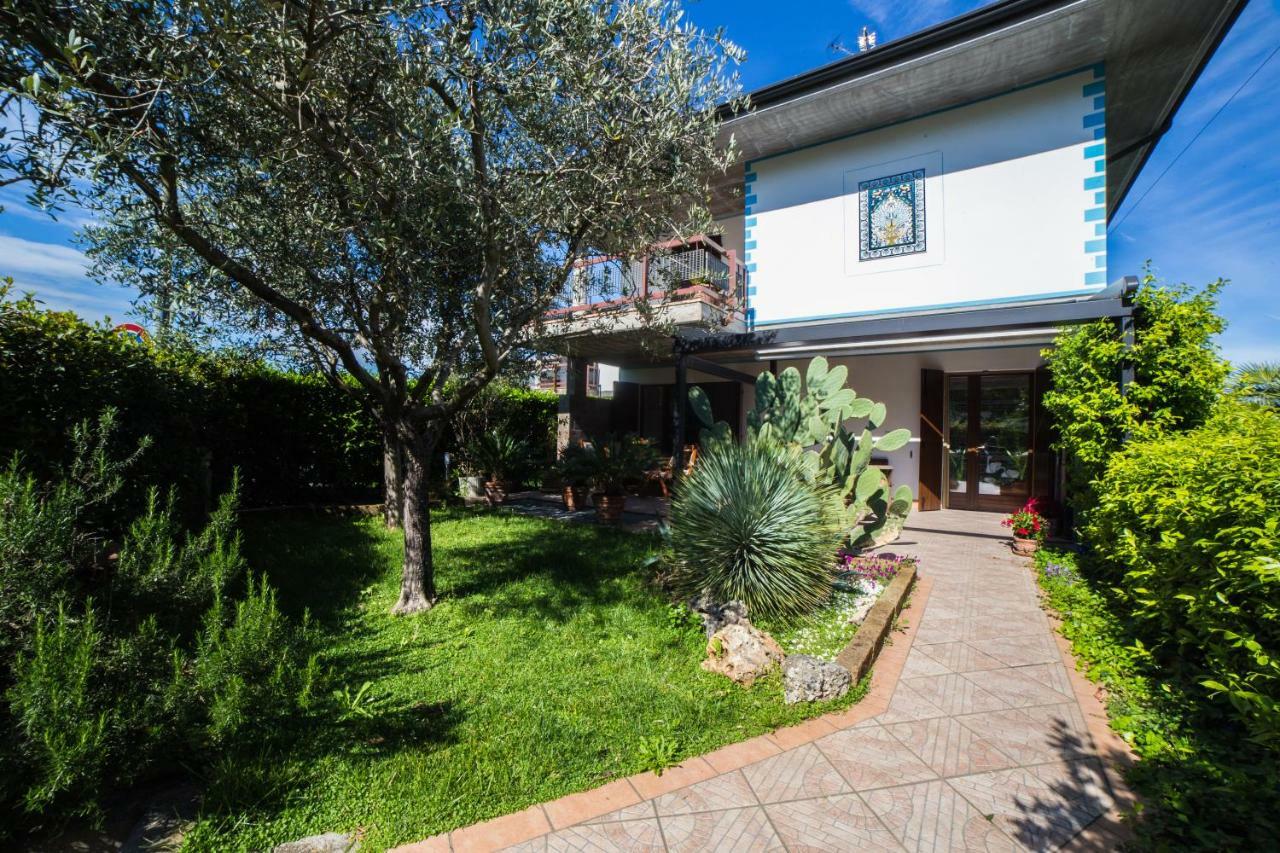Villa Ivana Desenzano del Garda Kültér fotó